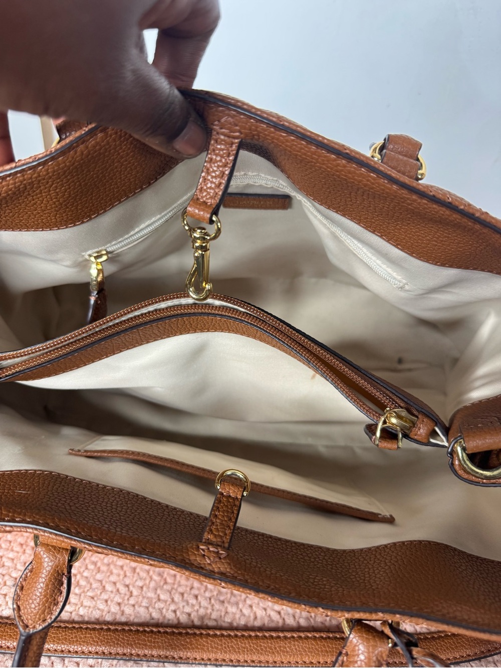 Lauren Ralph Lauren Quilted Pebble Leather Very Large Tote Bag - Picture 12 of 16